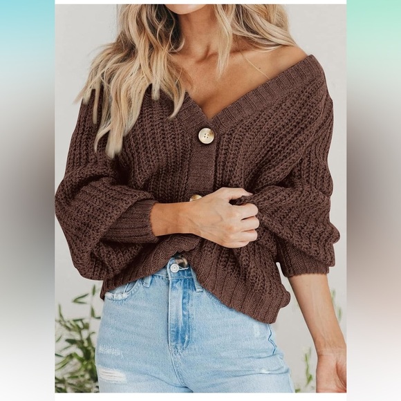 Chunky Knit Open Front Sweater Long Sleeve Button Loose Short Cardigan
8096 - Picture 4 of 8